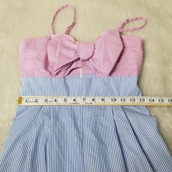Romeo + Juliet Couture Woven Pinstripe Bow Bust Jumpsuit Small - Picture 7 of 11